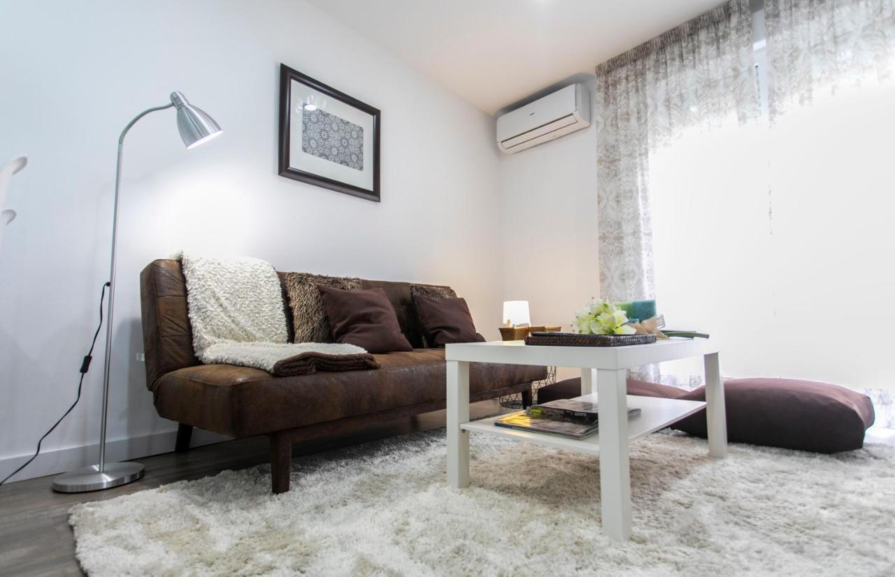 Apartamento Renovado Y Confortable En El Centro De Granada Exterior foto
